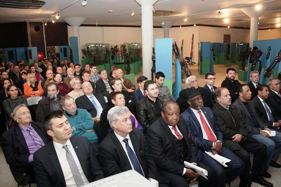 O DANIMA SRBIJE U ALŽIRU – UMETNIČKO VEČE SA JADRANKOM JOVANOVIĆ I NIKOLOM RACKOVIM