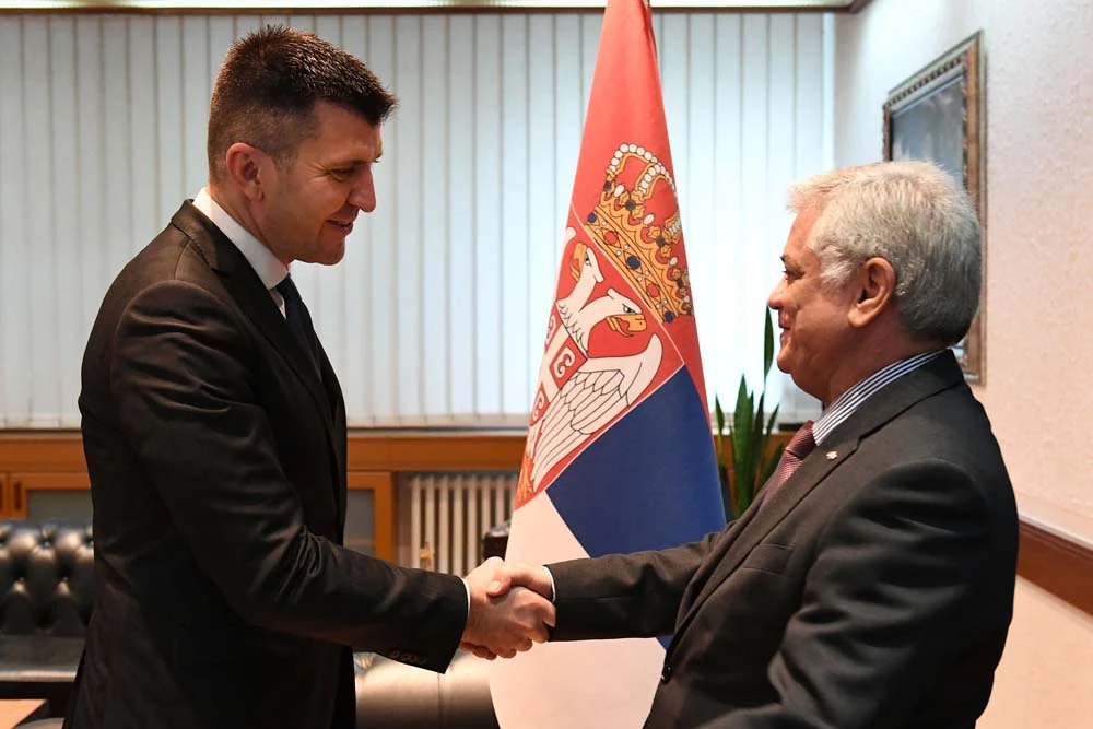SASTANAK MINISTRA ODBRANE REPUBLIKE SRBIJE SA AMBASADOROM DNR ALŽIR