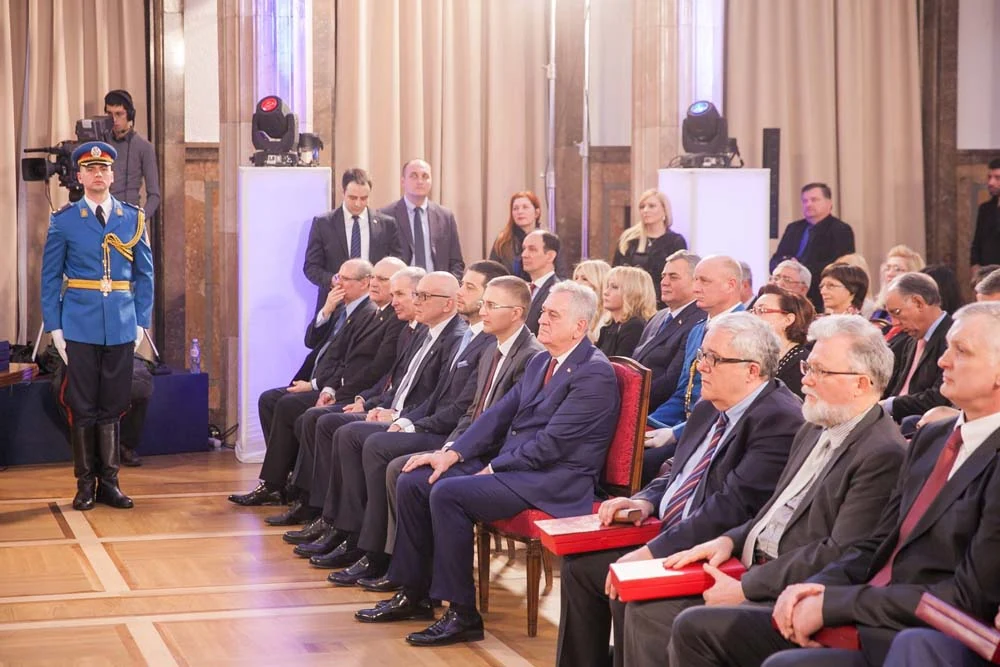 PREDSEDNIK REPUBLIKE SRBIJE TOMISLAV NIKOLIĆ ODLIKOVAO STEVANA LABUDOVIĆA