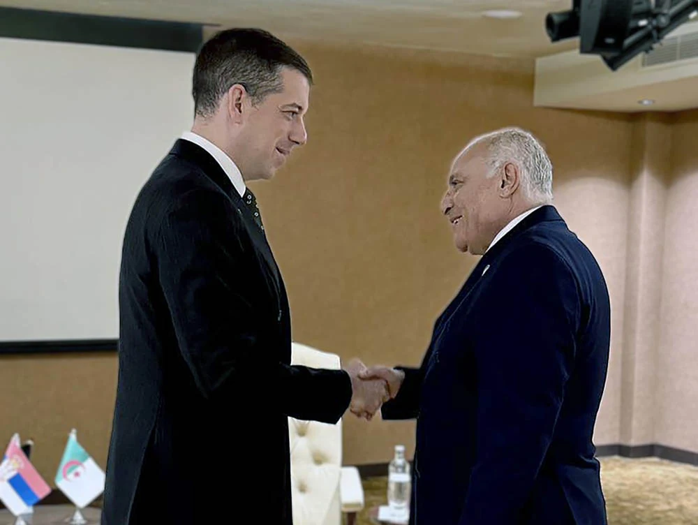 Ministar spoljnih poslova Srbije Marko Đurić sa ministrom spoljnih poslova Alžira Ahmedom Atafom